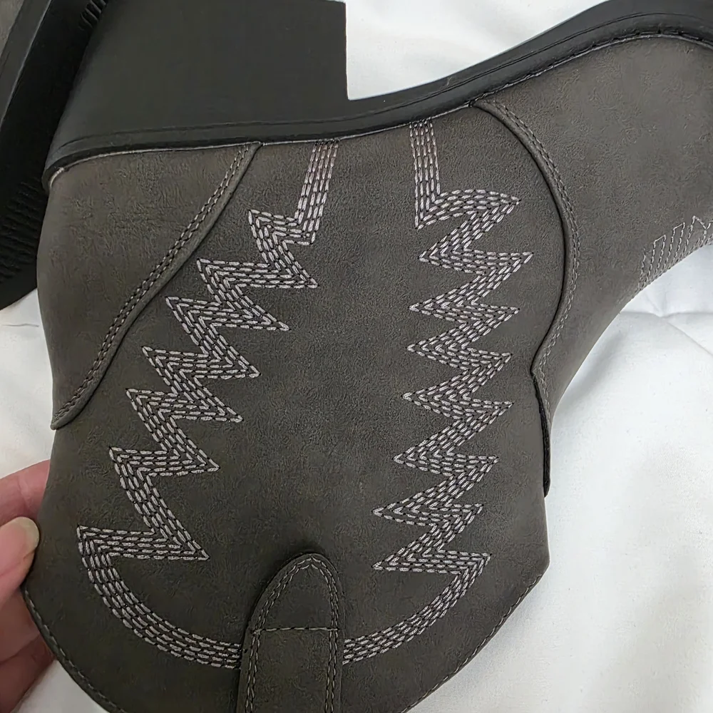 Womens Global Win Gray Western‎ Ankle Boots, Size 8.5